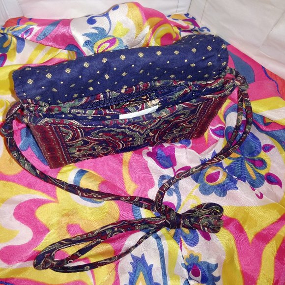 Vera Bradley clutch Ornate print Crossbody - Picture 4 of 7